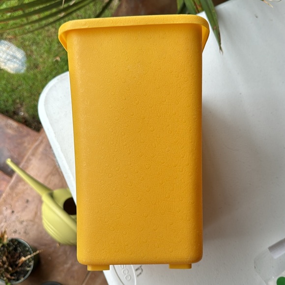 Vintage Andy Gard yellow textured trashcan wastebasket with metallic sunburst - Picture 7 of 8